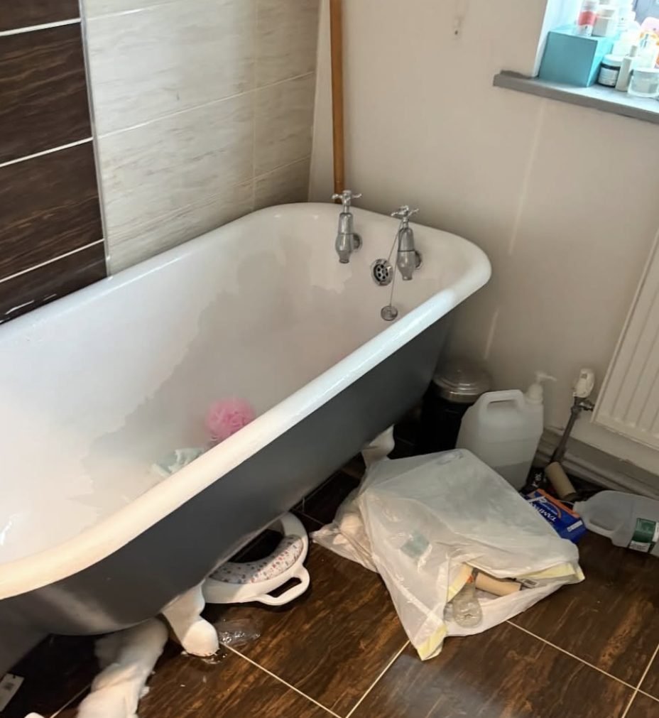 Bathroom deep clean before Crystal Cleaners cleaned it